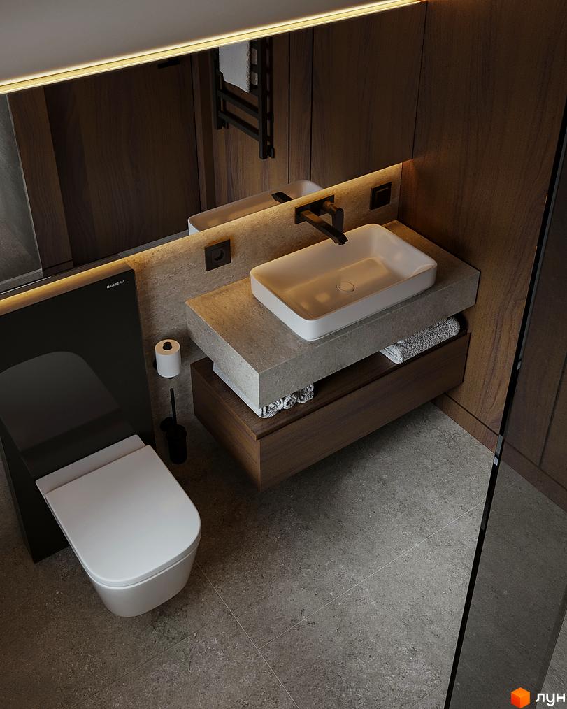 Інтер'єр ванної кімнати з туалетом, умивальником та дзеркалом. Темні дерев'яні панелі, сіра плитка на підлозі, мінімалістичний дизайн.