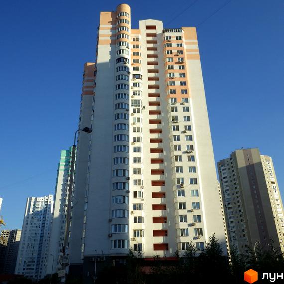 Житловий комплекс на вул. Єлизавети Чавдар, сучасна багатоповерхівка з балконами та прибудинковою територією.