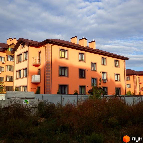 Фасад житлового комплексу 