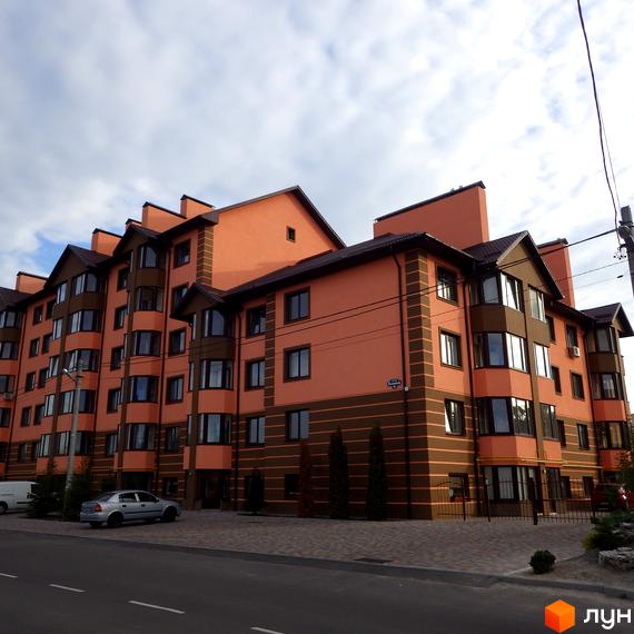 Фасад житлового комплексу 