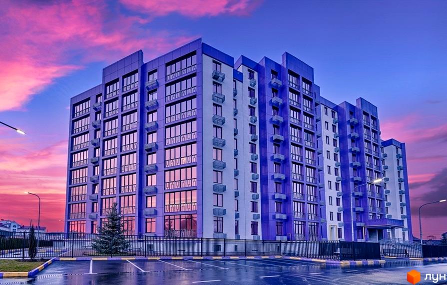 Житловий комплекс Аметист - багатоповерхова новобудова з фіолетовими та білими фасадами, великими вікнами та кондиціонерами. Прибудинкова територія з паркінгом та деревами.
