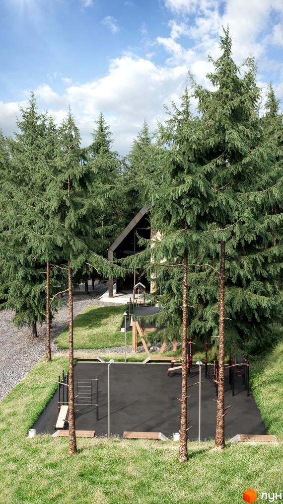 Guta Nova: Будинок з високим дахом та великими вікнами, оточений хвойними деревами. На території Житлового комплексу є спортивний майданчик.