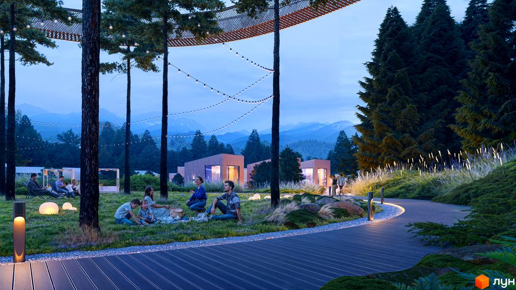 Котеджне містечко Малахіт: будинки з дерев'яними фасадами серед лісу, з освітленими доріжками та підвісним мостом. Люди відпочивають на галявині.