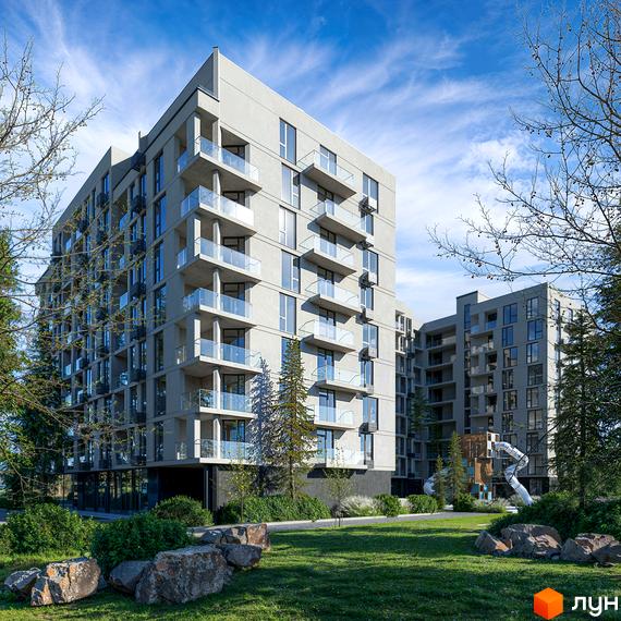 Зовнішній вигляд житлового комплексу LuxAR з сірими фасадами та скляними балконами. Навколо комплексу розташований зелений двір з деревами та камінням.