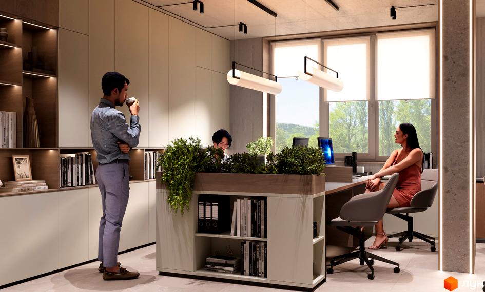 Інтер'єр офісу з працівниками: чоловік п'є каву біля полиць, а дві жінки працюють за столами з рослинами. Світлий інтер'єр з великими вікнами.
