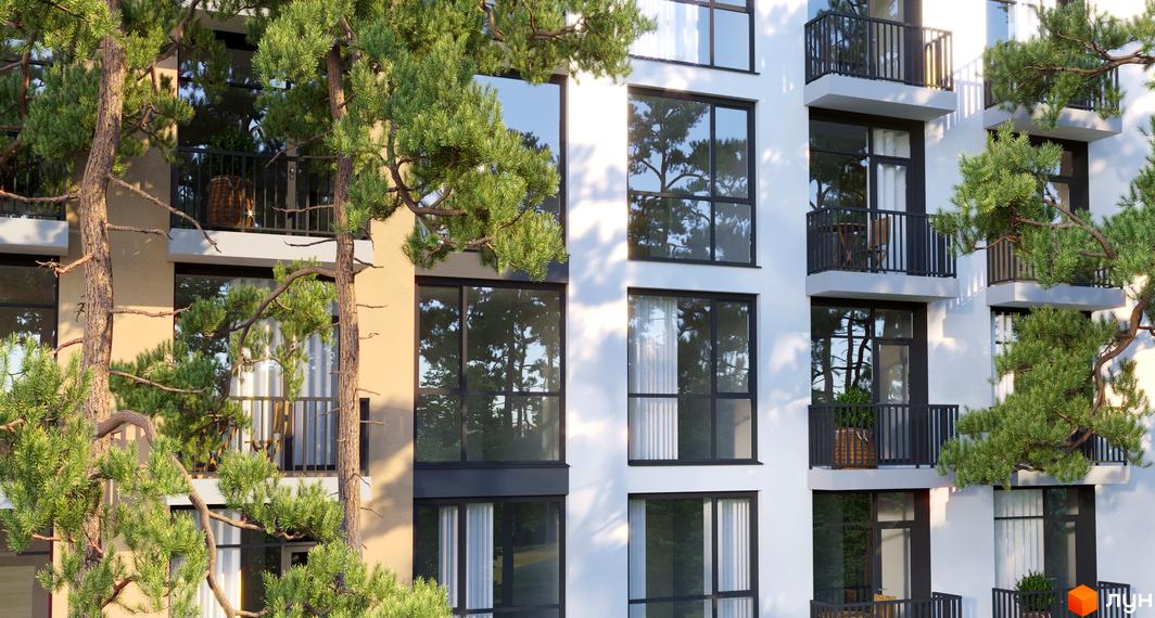 Житловий комплекс Грінвуд-3: багатоповерхова будівля з білими та бежевими фасадами, великими вікнами та балконами. Навколо ростуть сосни.