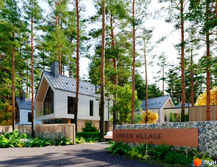 Будинок у Містечку котеджів Green Village з білими стінами та сірим дахом, оточений лісом. Вхідна група з вивіскою назви комплексу.