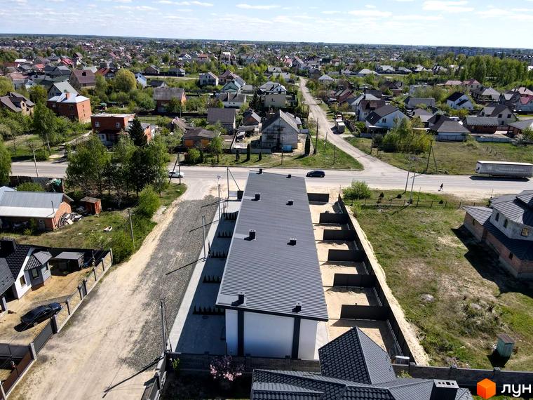 Вид на житловий комплекс Таунхауси 