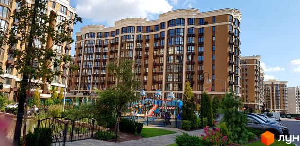 Қисық, семіз әйелдермен жақыннан жасалған ит стиліндегі секс