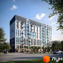 Новобудова Смарагд – це багатоповерховий будинок з панорамними вікнами та комерційними приміщеннями на першому поверсі. Територія навколо будинку озеленена деревами та облаштована для пішоходів.