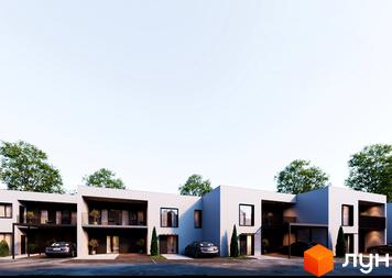 Котеджне містечко TARASIVKA FORREST. Зовнішній вигляд будинків з терасами та парковками, прибудинкова територія з деревами та автомобілями.