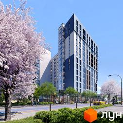 Житловий комплекс Smart Story - сучасна новобудова з панорамними вікнами та зеленою прибудинковою територією.